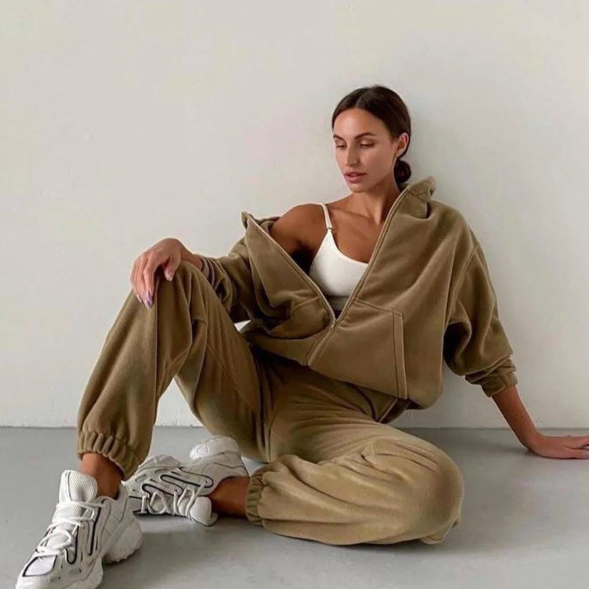 Autumn Women's Tracksuit With Zipper And Trousers Suit Casual Two Piece Set Women Warm Long Pant Sports Suit With A Hood Tops